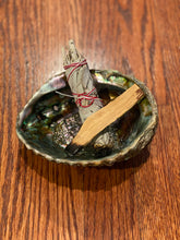 Load image into Gallery viewer, Abalone Shell & Smudge Bundle